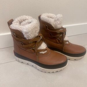 SOREL Joan of Arctic Boots Size 7.5